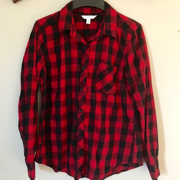 red and black plaid t shirt